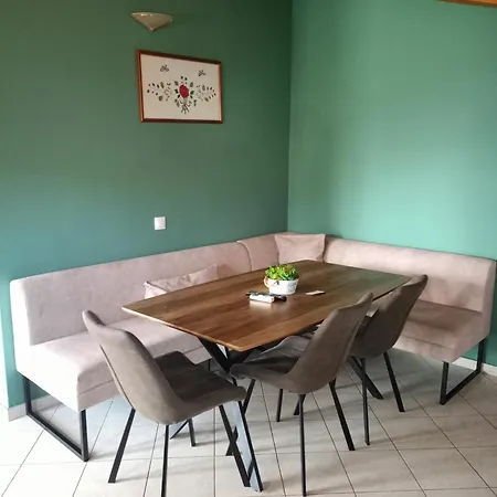 Filoxenia Zois Apartment