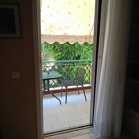 Apartment Filoxenia Zois Nikiana