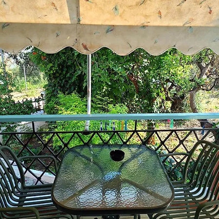 Filoxenia Zois Apartment Nikiana