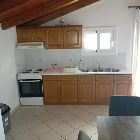 Filoxenia Zois Apartment *