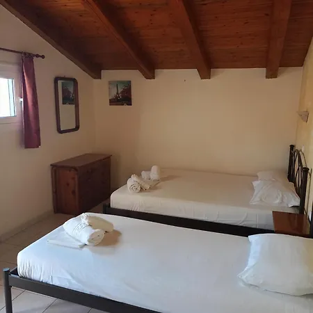 Filoxenia Zois Apartment *
