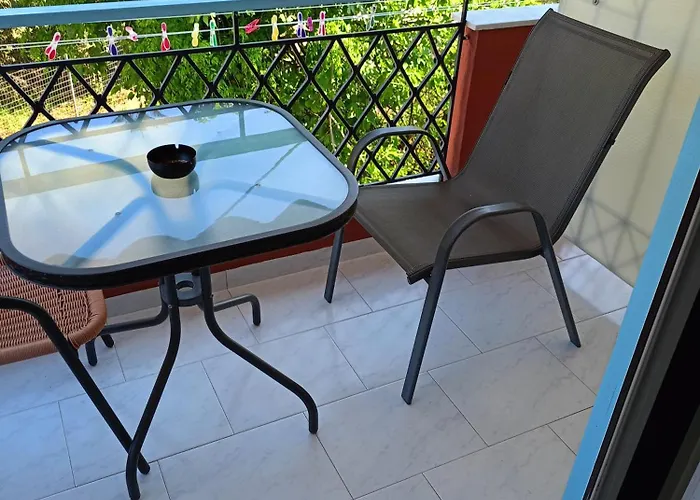 Filoxenia Zois * Nikiana