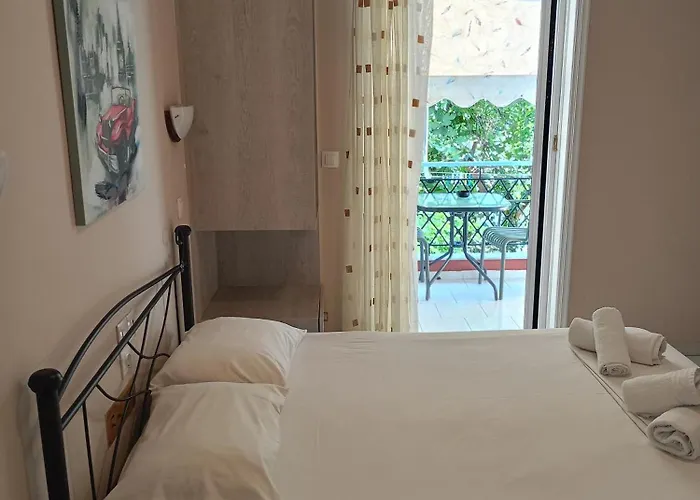 Filoxenia Zois Apartment Nikiana