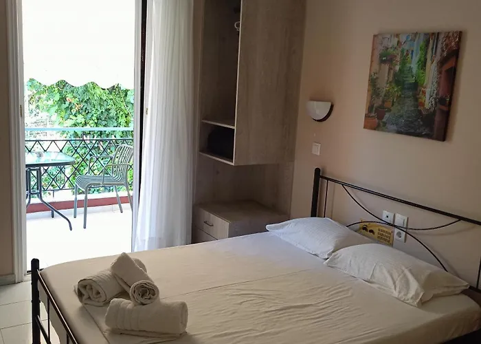 Filoxenia Zois * Nikiana