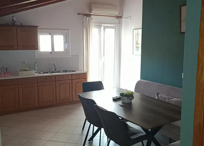 Apartment Filoxenia Zois Nikiana